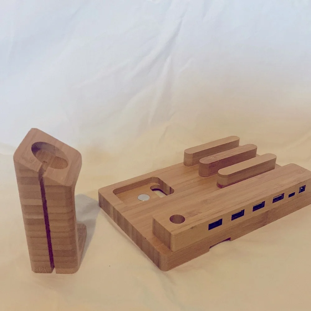 Bamboo charging dock - Picture 5 of 5